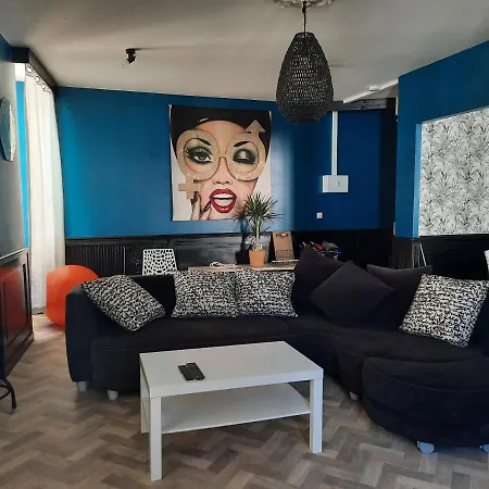 Duplex Place Du Marche Saint-Jean-dʼAngély