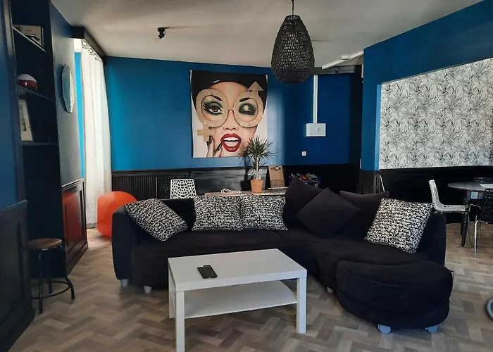 Duplex Place Du Marché Saint-Jean-dʼAngély